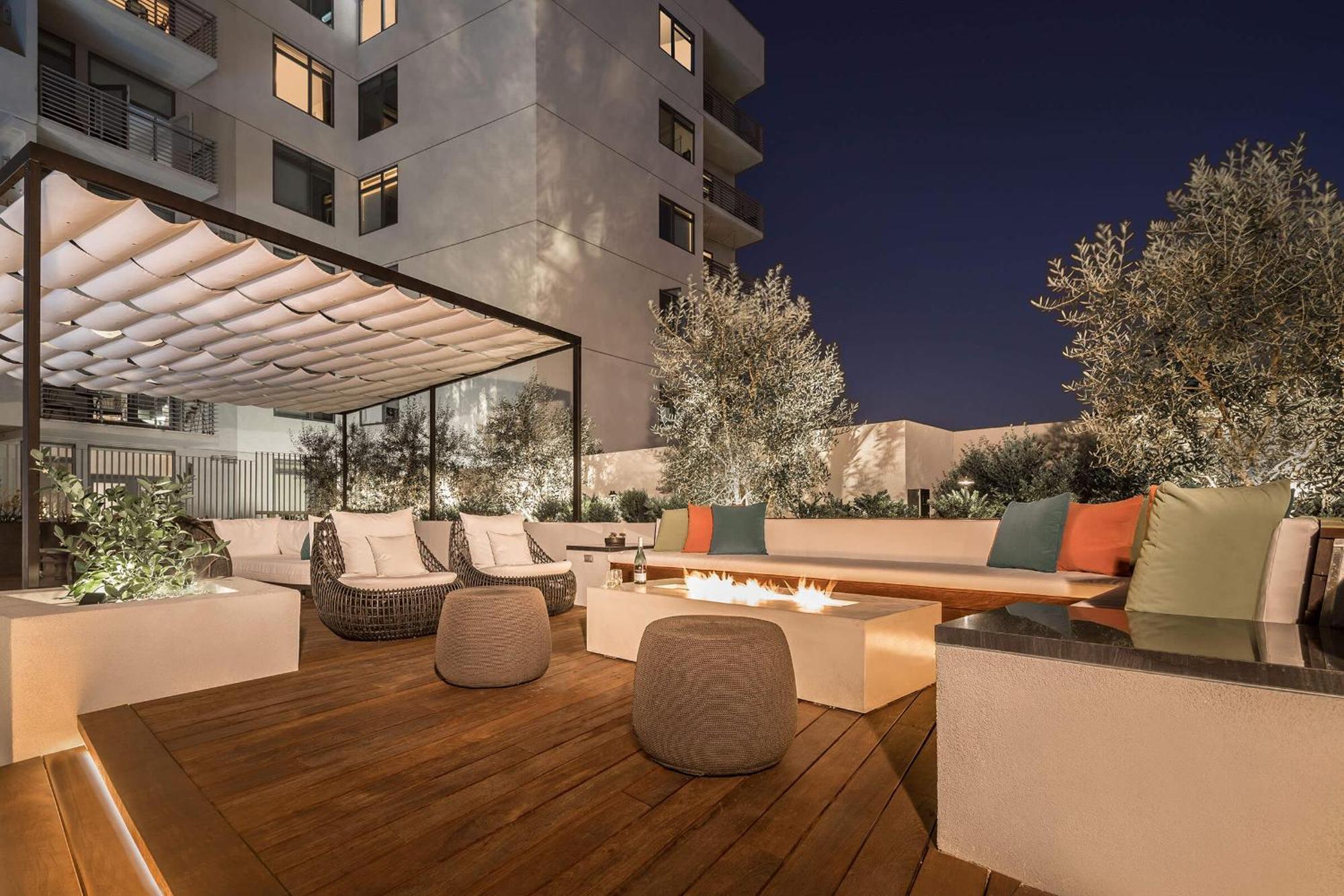 Hollywood Panoramic Views, Pool, Gym & Free Parking! Apartment Los Angeles Exterior photo